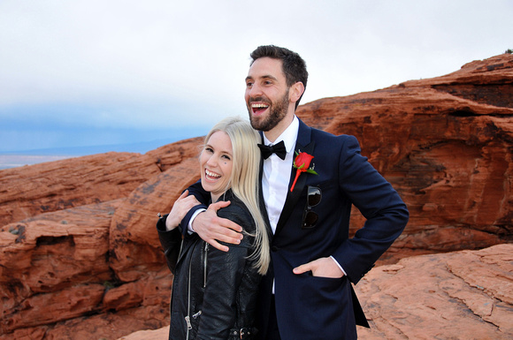 Wedding at Valley of Fire - Amanda Miles Photography