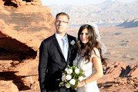 Brid and groom at Valley of Fire - Amanda Miles Photography