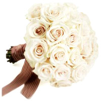 A88 - 18 Off White Bridal Bouquet