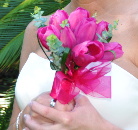 A8 - 8 Pink Tulip bouquet with Greenery
